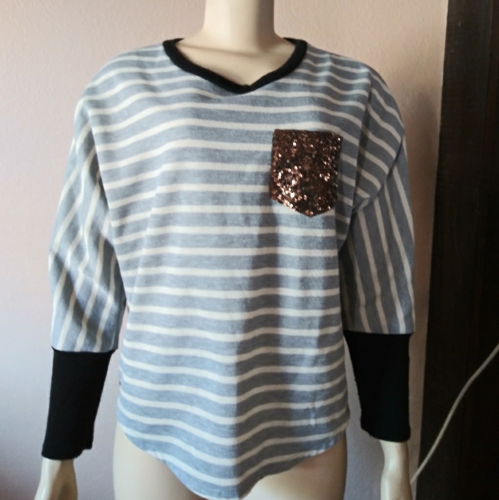 New Made sweater L